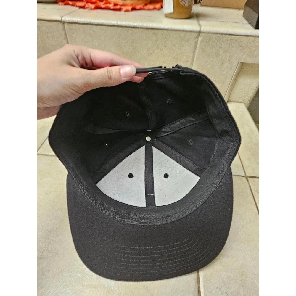 Vintage Vans Hat Off The Wall Skateboards Black Red Patch Snapback Cap,NWT